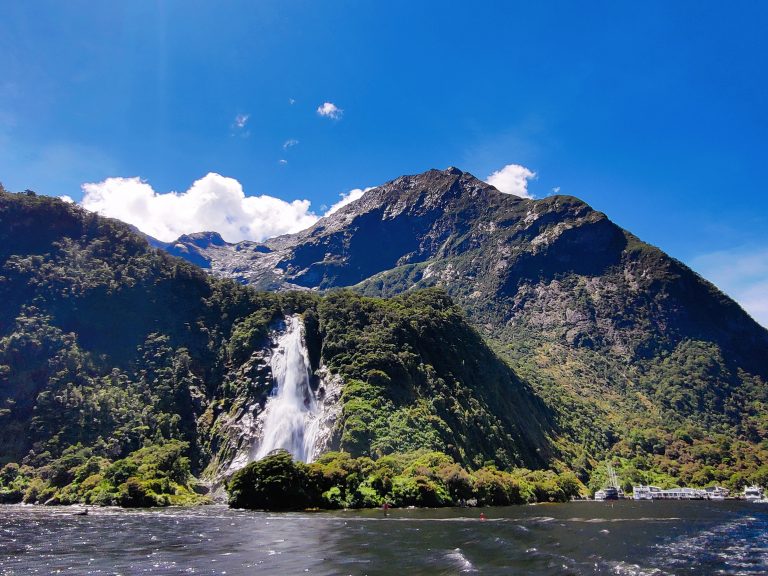 Milford Sound (ferry terminal)