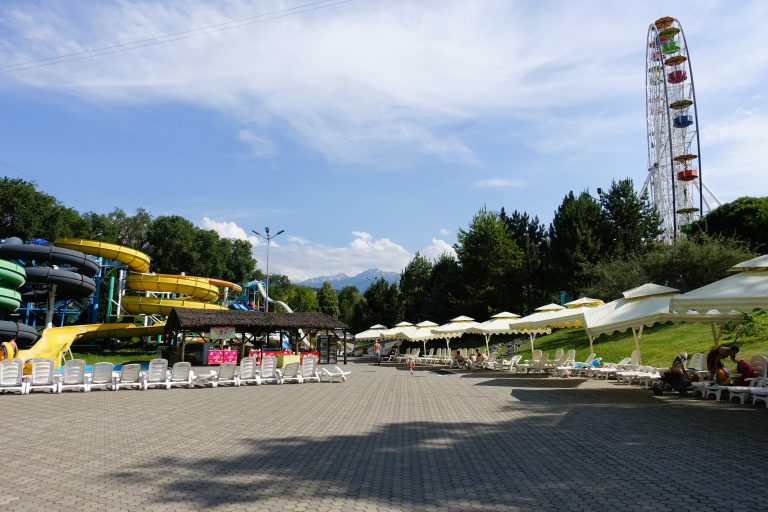 A random, Soviet-era water park in the city centre, where we spent one last day together before parting ways (post-Canyon and Lakes).