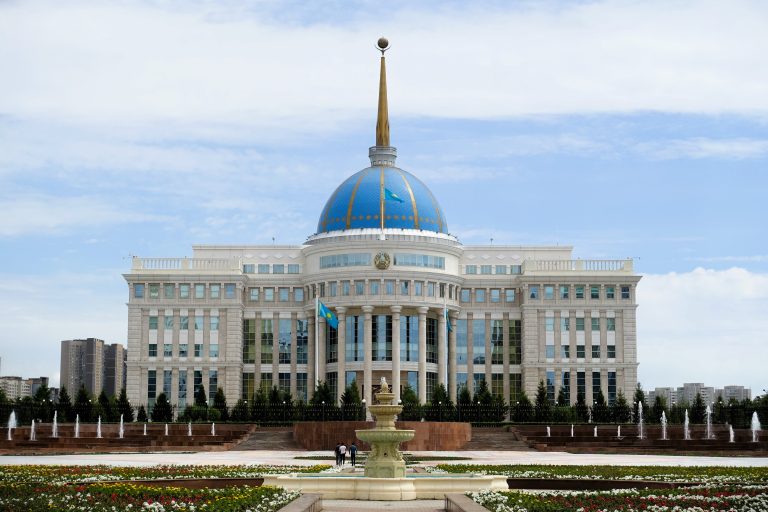 Back to the touristing, here's Ak Orda Presidential Palace.