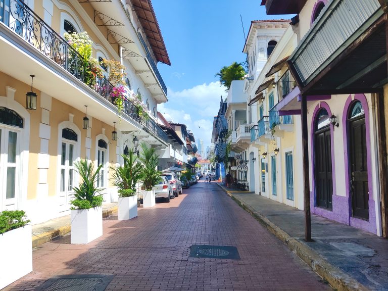 More charming streets. Note how different things are in the core compared to the outer ring.