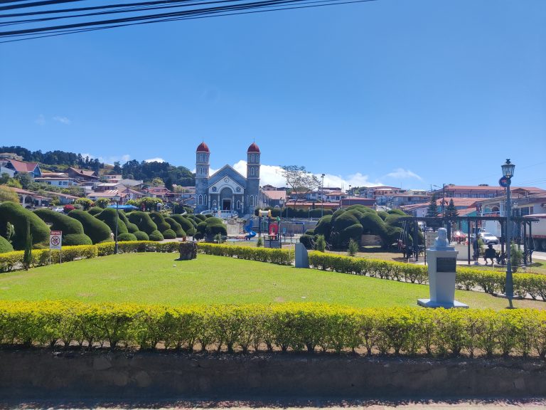 A cute little town, somewhere on the way to La Fortuna