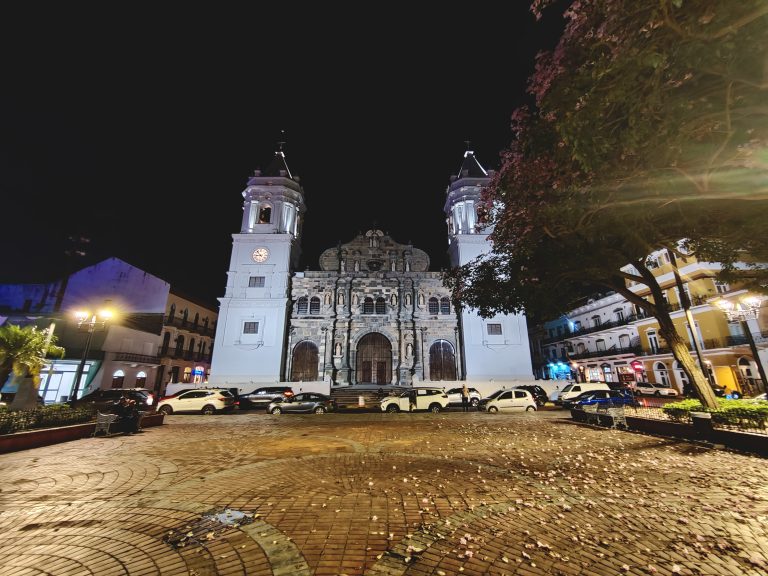 One last glimpse of Independence Square by night.