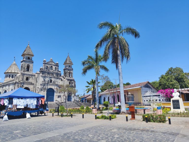 The scenes outside Guadalupe Church - polychromatic terraced houses, a makeshift marketplace, merely add to its splendour imo.