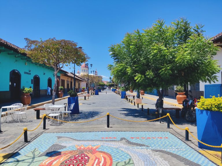 Calle La Calzada from the other end. 