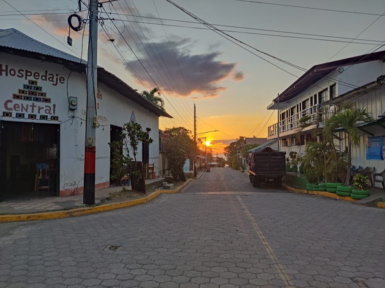 Gotta love a good island sunset.