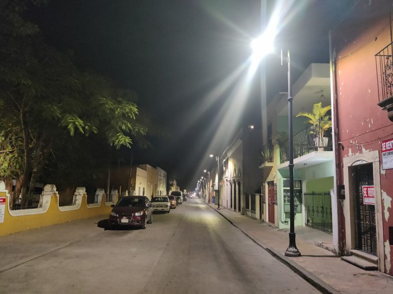 After dumping my bags, I immediately beelined towards a vegan restaurant for dinner. Ended up wandering down numerous backstreets as a result.