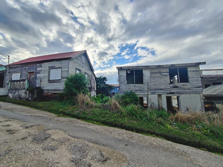 There were many homes/builldings that seemed derelict, but upon closer glance were actually being very much lived in/utilised.