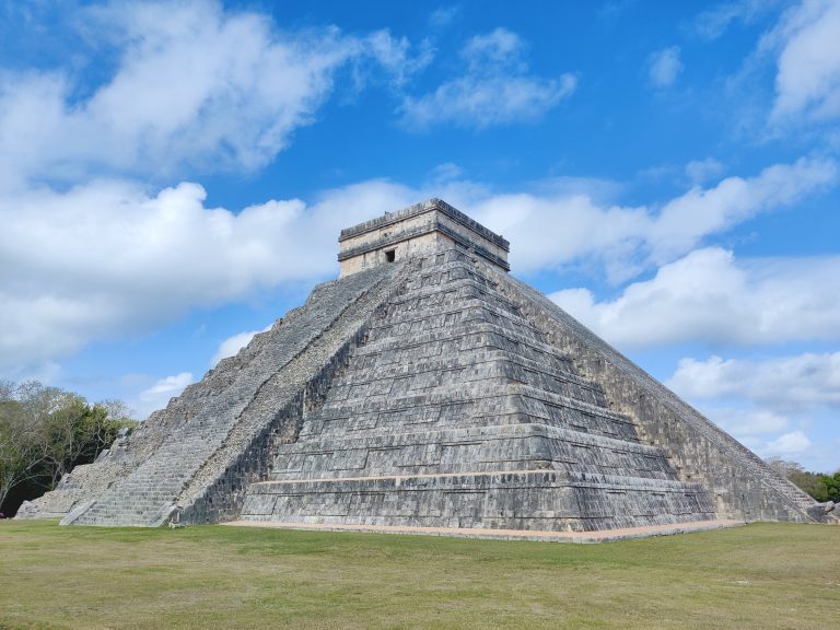 Okay, here's one last El Castillo shot without shirtless me.