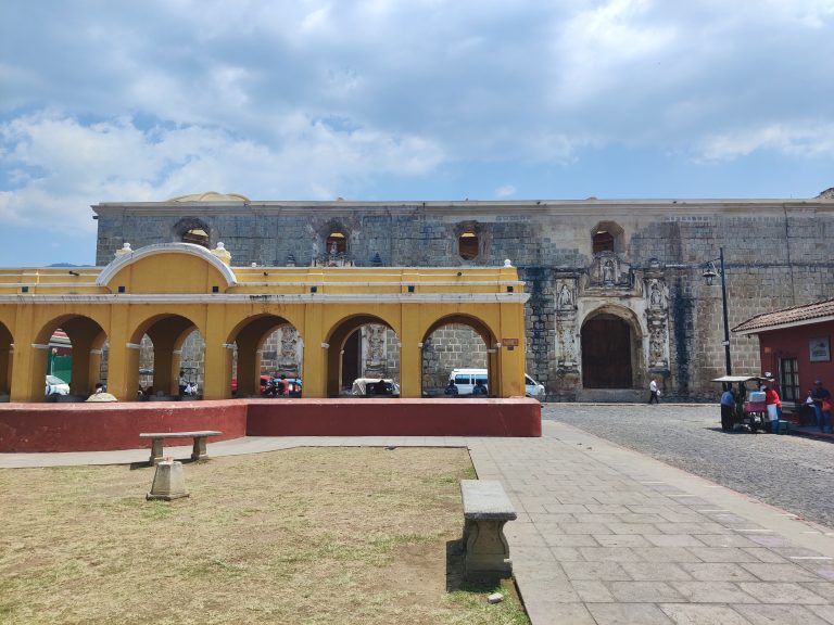 Tanque de La Unión - a gathering place for people to wash their clothes back in the colonial era!