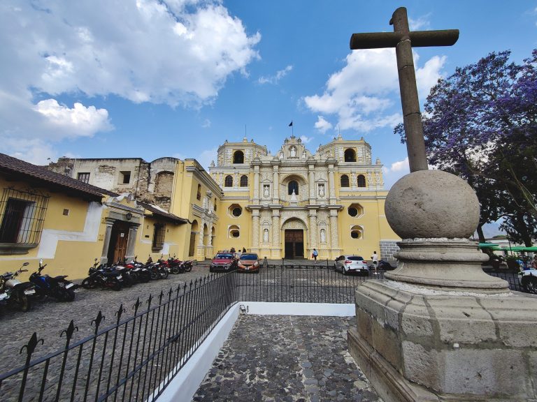 Iconic shot outside La Merced.