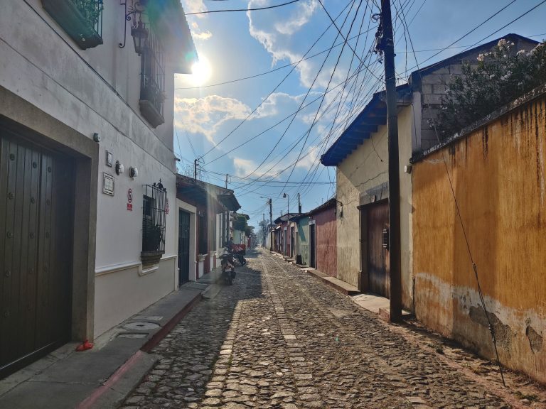 The vibe begins to change around here. Transitions from touristic to a little more authentic. Quieter, greater local presence (not that that's really visible in my pics).