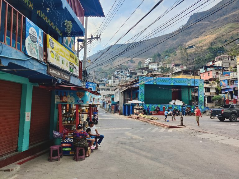 This felt like far less touristic than neighbouring Pana; a more realistic glimpse into life around the lake.