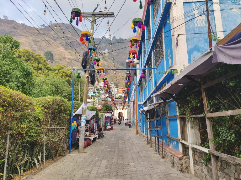 I think this little street led onto the lake and passed by a relatively fancy little resort. Not so many budget backpackers around these parts!