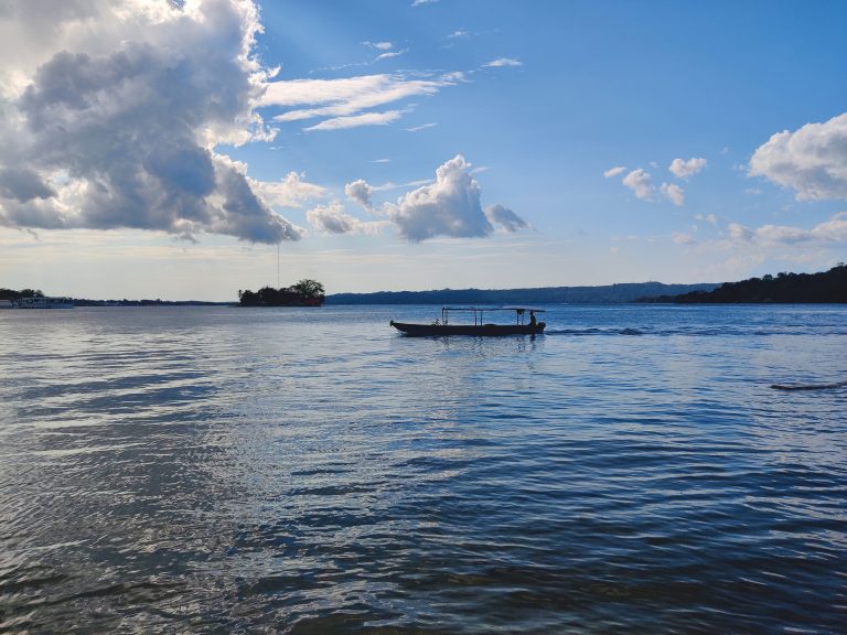 We love a good boat shot on a lake.