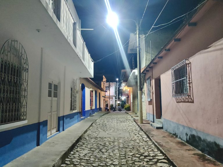 And finally: a glimpse of Flores after dark. I didn't explore much beyond dinner; the 27hr bus nightmare had severely-curtailed my plans and I was forced to be efficient with the time I had remaining. I'd spoken to a few tour operators earlier that afternoon to sort out the next morning's trip to Tikal. A little surprised at how casual (bordering on unprofessional) so many of the more reputed agencies were, but hey, it all worked out okay.