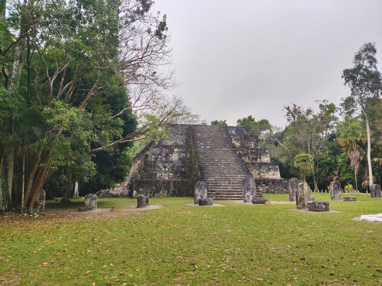 In bed by 11pm, awake at 4am, in through the entrance gates not long after 6am. And here I was: exploring the jungle ruins of Tikal!