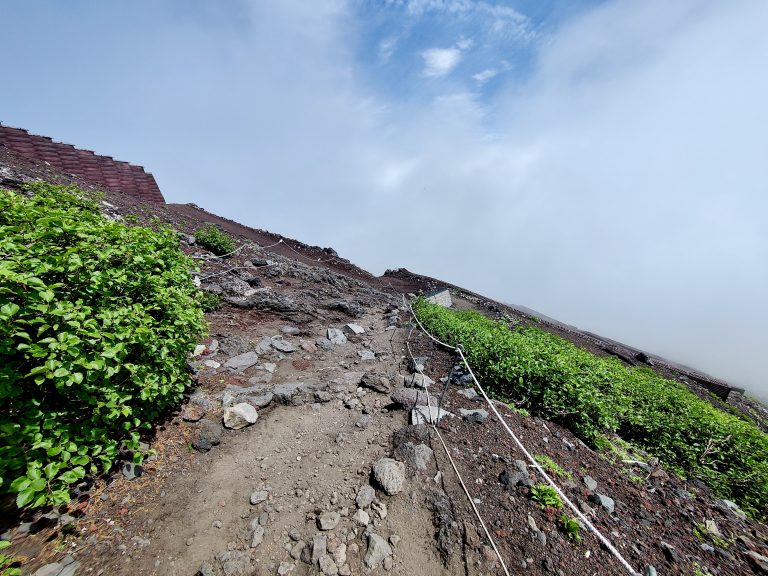 A steep section with rope for assistance. Most of the climb doesn't require any of this at all. I was moving at a fairly rapid pace, but didn't quite realise how rapid at this point...