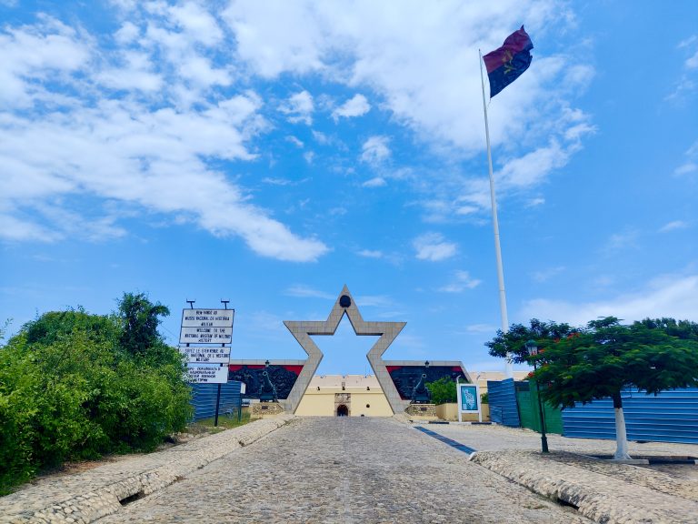 The only major 'sight' that I intended to tick off in Luanda was this: the Fortress of São Miguel.