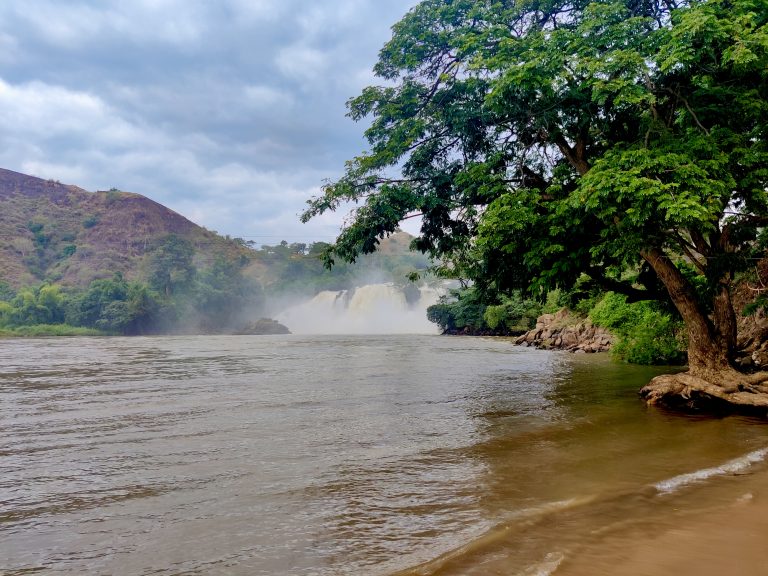 Our main destination for the day was this: Binga Waterfalls!