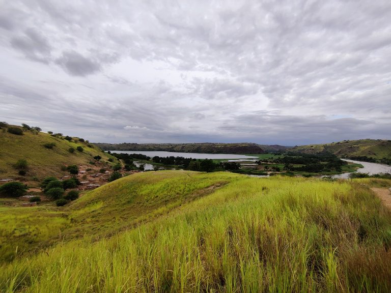 The countryside around the waterfalls.