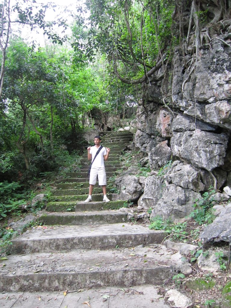 Idiot on a 'mountain'