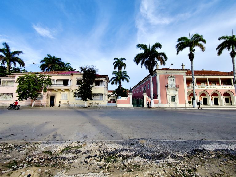 Some more old buildings in Benguela city centre. 