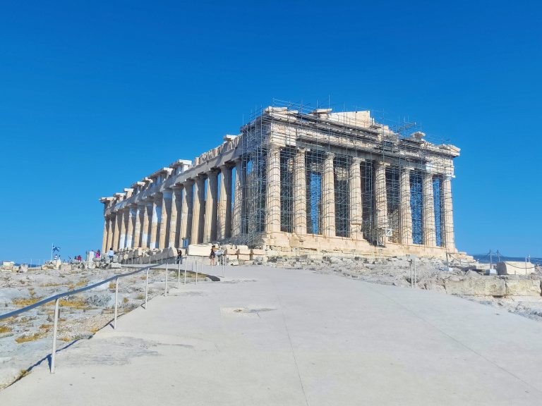 And finally: the Parthenon. Had wanted to lay eyes on this ever since I was a wee kid. Scaffolding did not detract from its splendour. Well, not much.