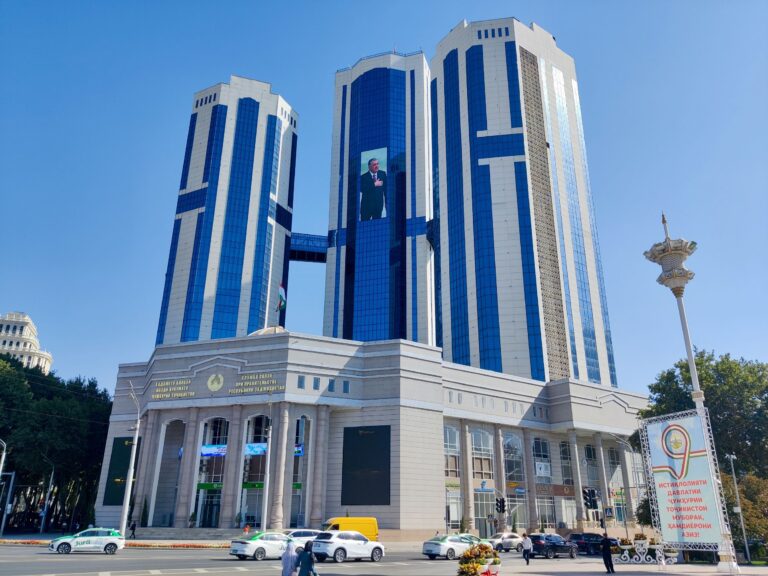 Very much in the heart of the city now, surrounded by enormous, ostentatious, frightfully-gaudy buildings all over the place. A wild contrast from the country roads and dilapidated abodes just a short walk away. And of course, good old President Rahmon is plastered all over the shop around here...