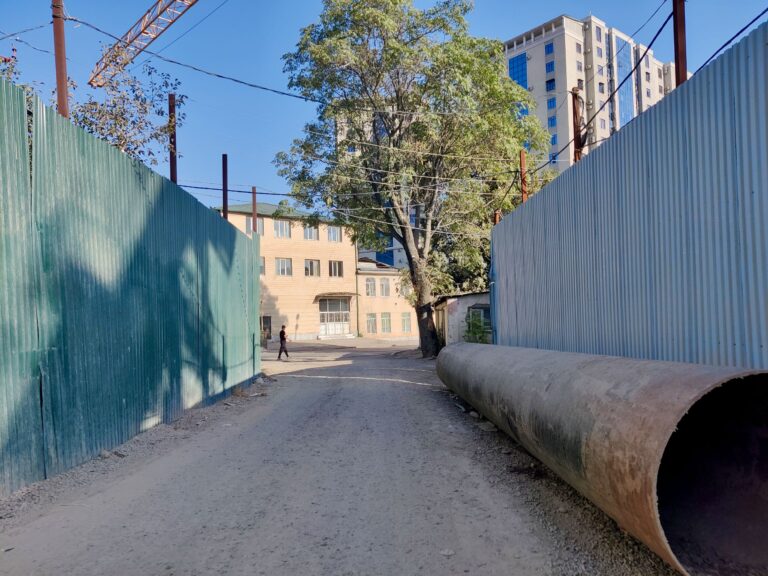 Dushanbe in one shot. The old and the new, the incomplete and the incongruous.