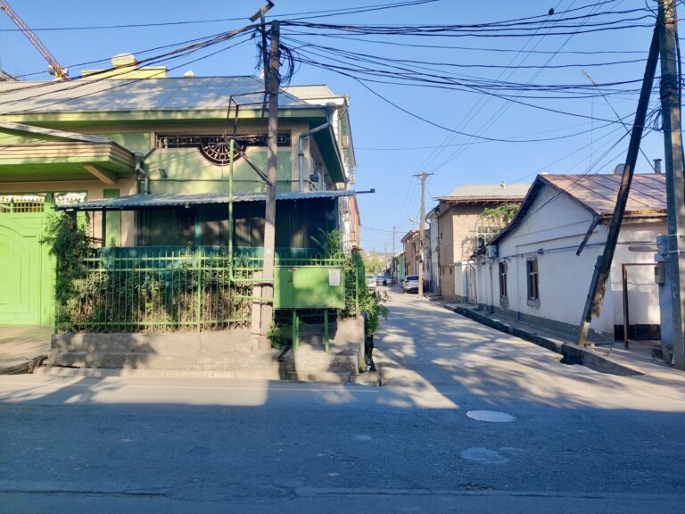 You'll have to forgive me, I enjoyed the older residential buildings very much and may have gone a bit overboard snapping them.