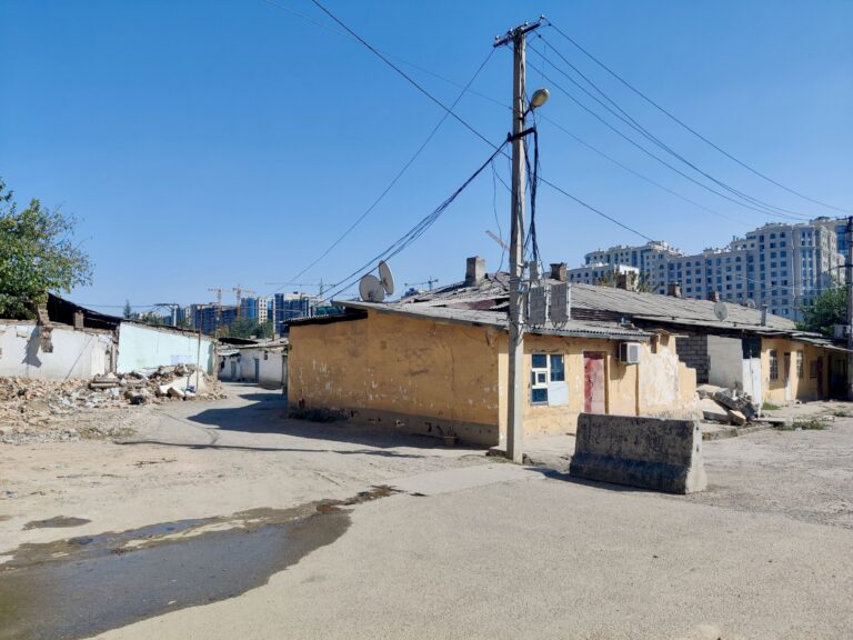 So I actually walked past this area the previous day (as documented earlier in the gallery), and dismissed it as a site that was being demolished. But...