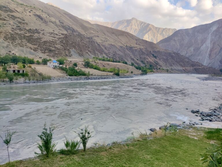 Afghan buildings on the other side of the mighty Panj river. Could almost swim to the other side were it not for the rather unruly currents.