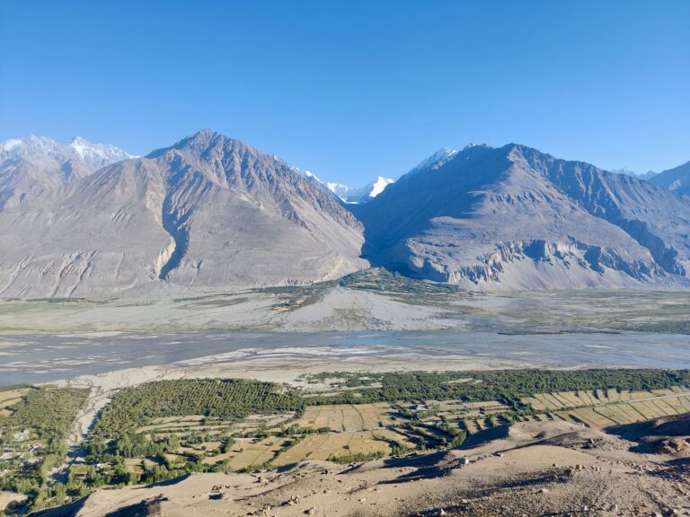 Where Yamchun excels, however, is in its location. Pics do not do justice to just how spectacular a view this was. The Wakhan Valley, Afghanistan, and even the mountains of Pakistan visible in the distance there. A jaw-droppingly wondrous sight.