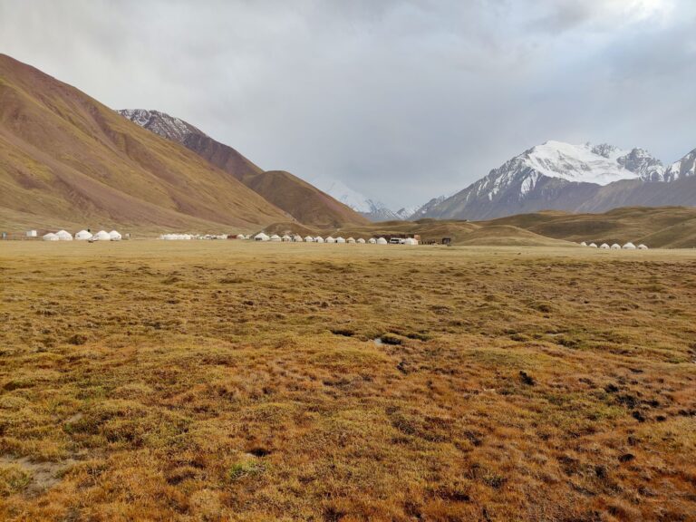 There are multiple yurt camps around Tulpar-Kul. I think we just happened to be staying in the crappiest of them. Tbf, we were told that it was the end of the tourist season and everyone was winding things down and getting ready to pack up for winter. But like - there were still tonnes of other tourists around, so not a particularly good time to wind down imo.